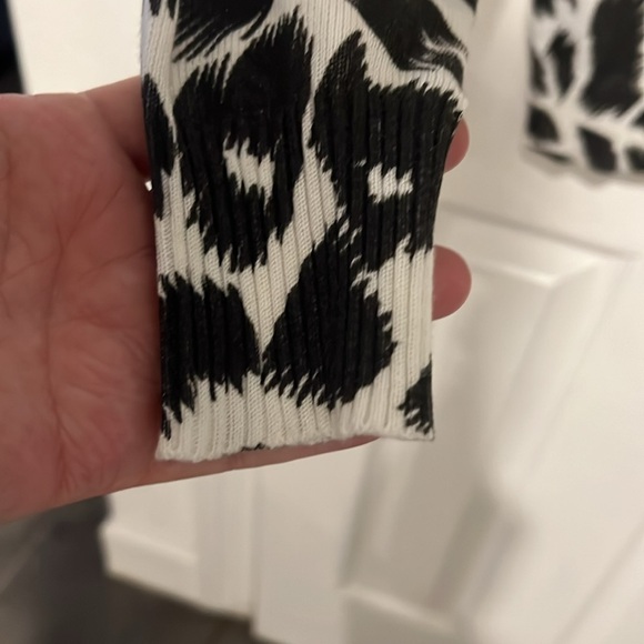 Women’s zebra print Marisa sweater - Picture 4 of 5